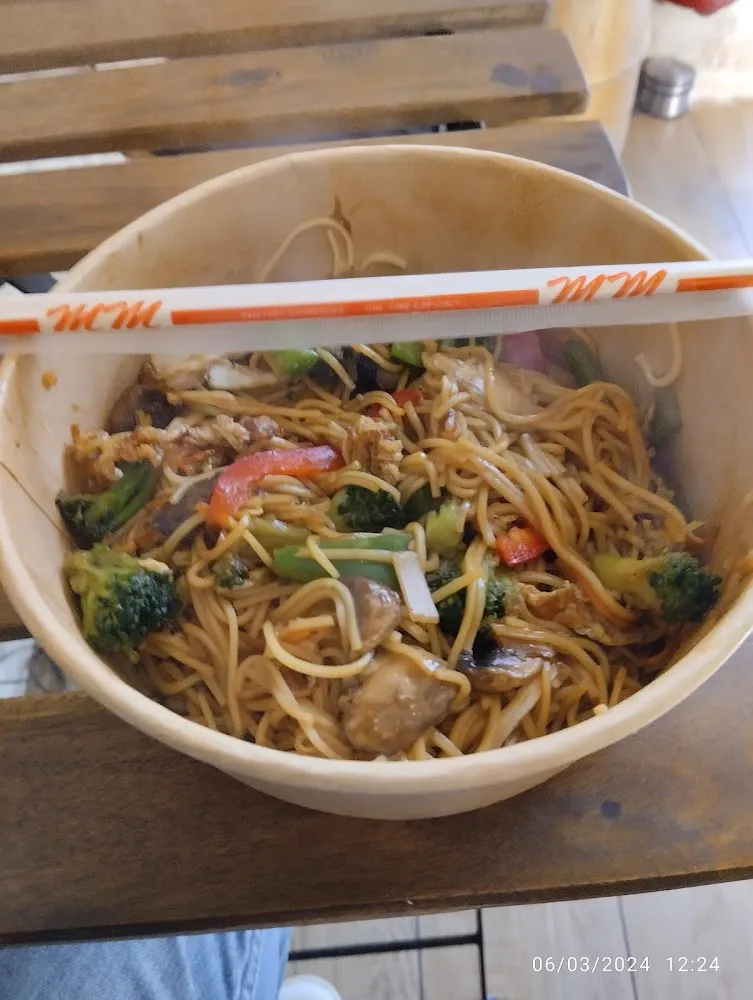 Pad Thaï Au Poulet Supplément Légumes